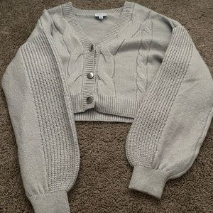 GREY SWEATER NEVER WORN